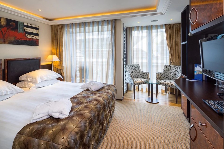 AmaWaterways River Cruises - Amabella - CAT. BA.jpg